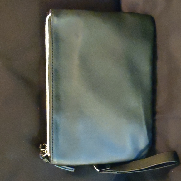 Wristlet in Black - Picture 2 of 4